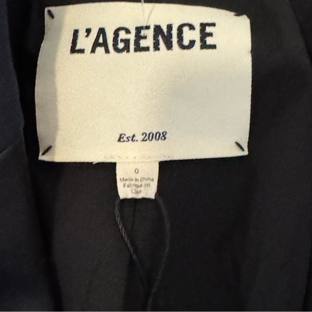 L'AGENCE $650 Navy and Black Cropped Button Detail Lila Blazer Size 0 NWT - Picture 8 of 13